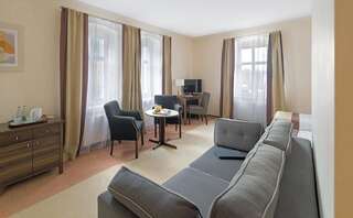 Отель Hotel Impresja Душники-Здруй Улучшенный двухместный номер с 1 кроватью или 2 отдельными кроватями-1